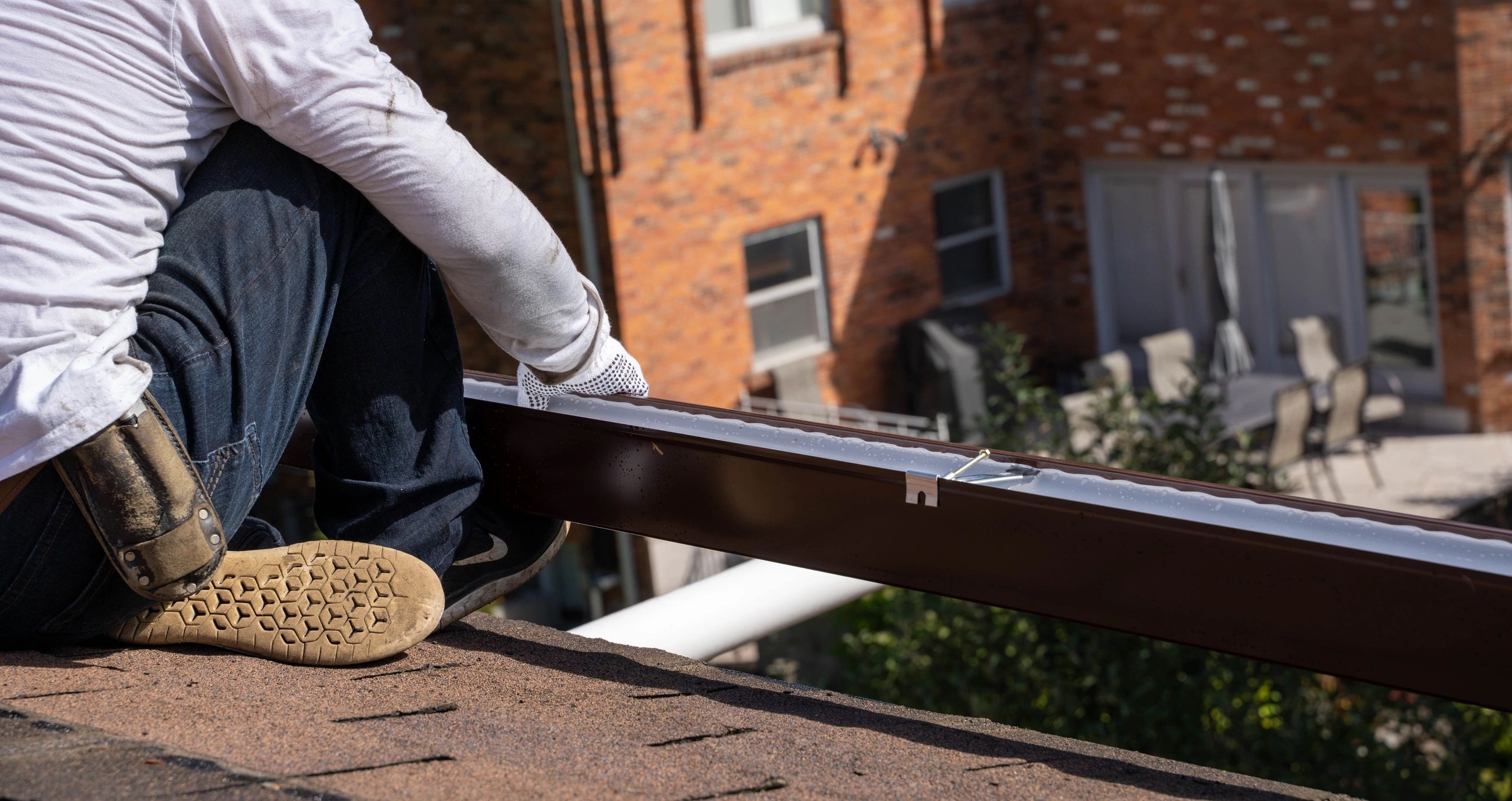 Flat roof membrane installation for Vancouver strata and condo buildings